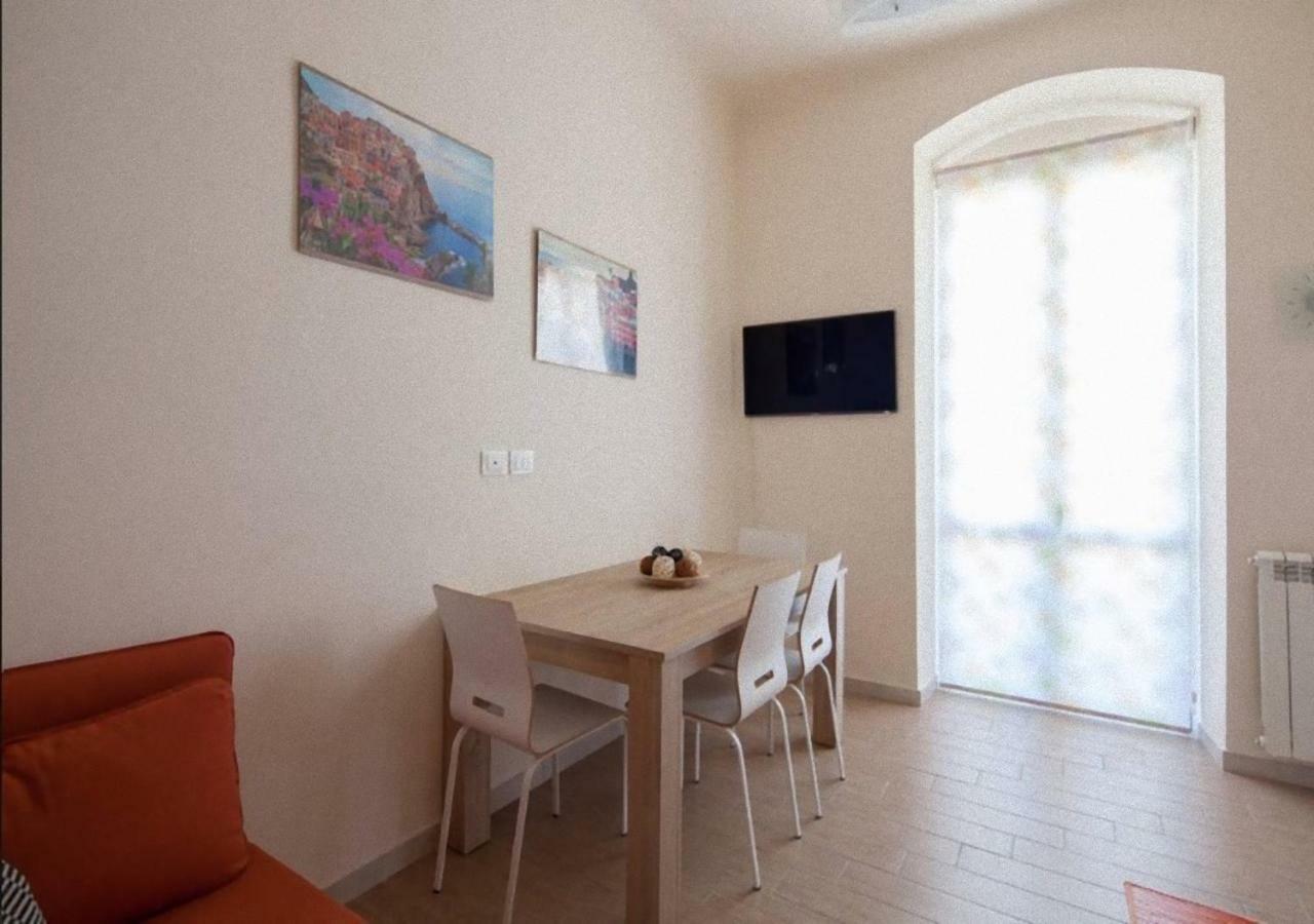 Glad Apartment Специя Екстериор снимка